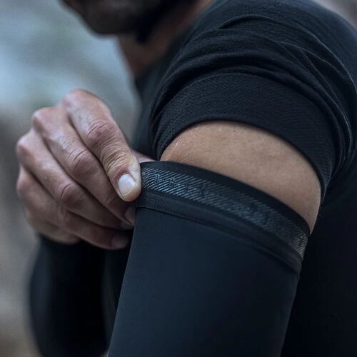 Manguitos Gobik Haru Ligeros Térmicos Unisex Pitch Black XS/S